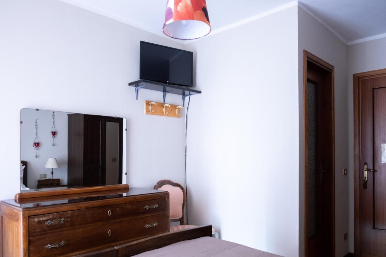 Locanda Genzianella Gargnano Luaran gambar